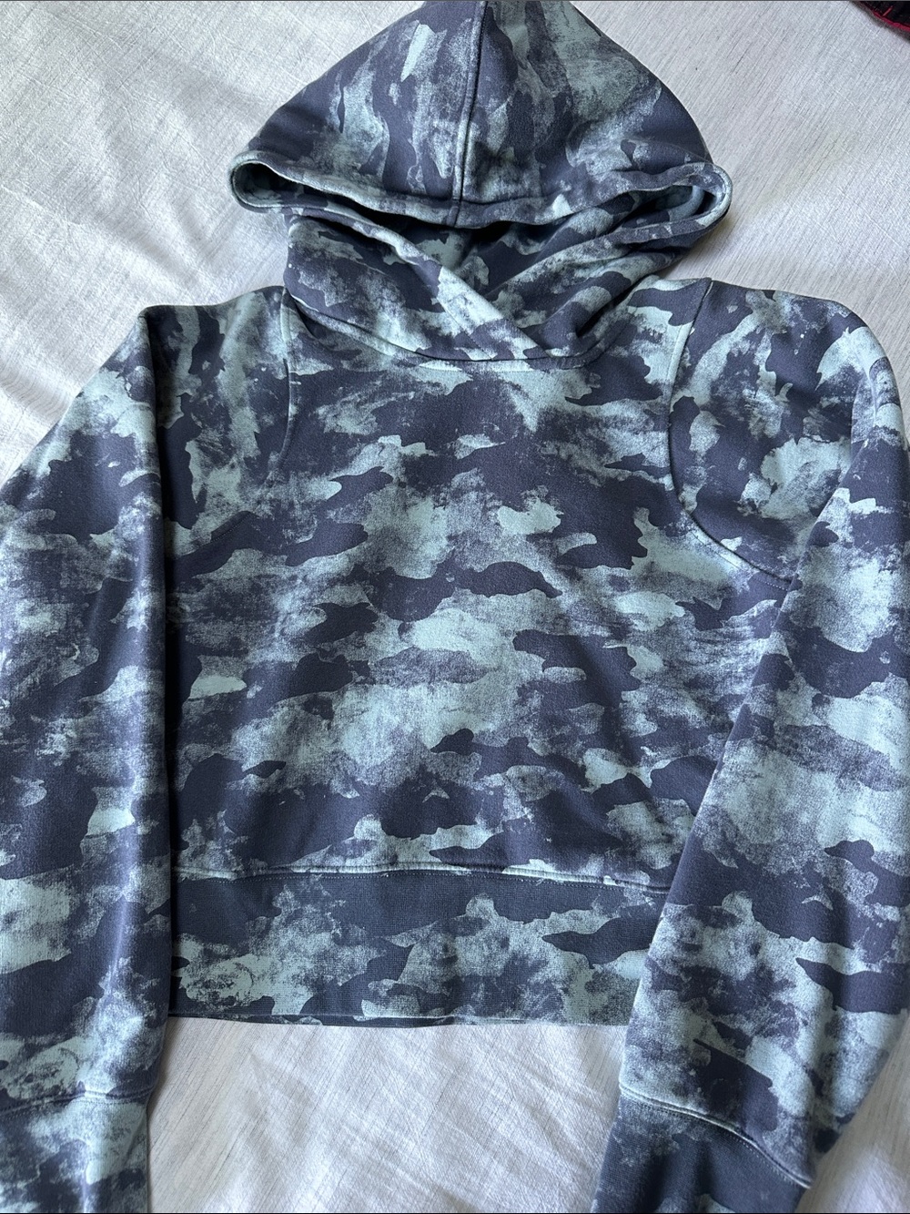 Lululemon Loungeful Cropped Hoodie - Picture 2 of 6